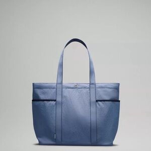NWT Lululemon Daily Multi-Pocket Tote 20L